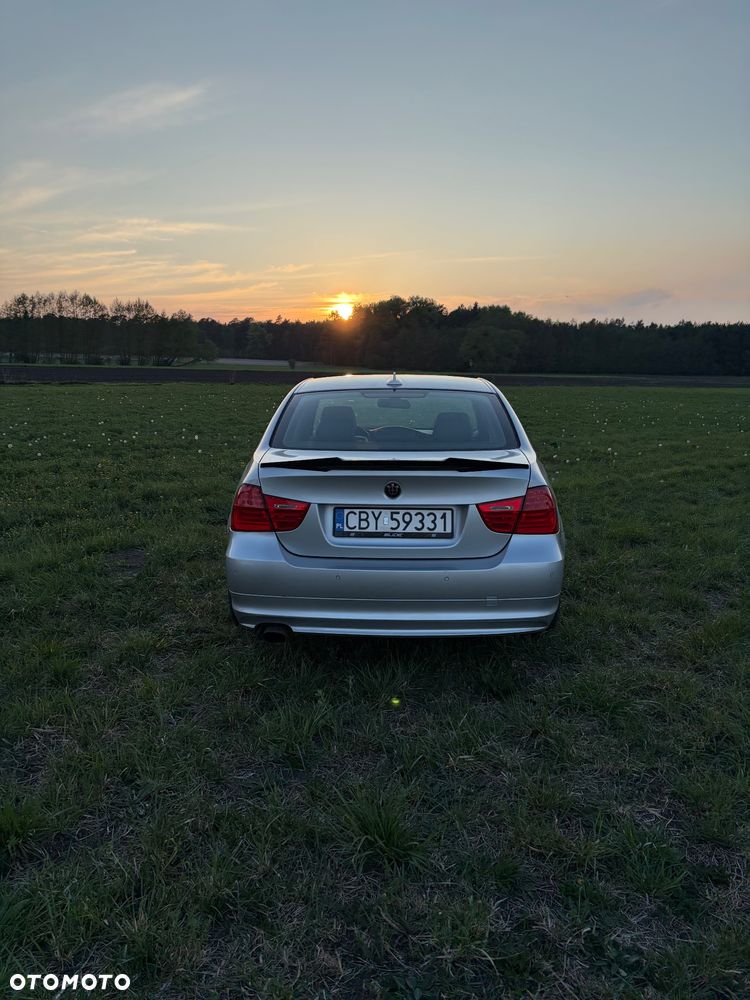 BMW Seria 3 318d - 8