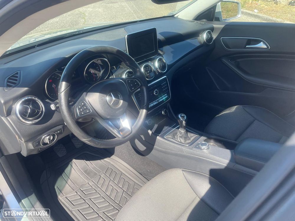 Mercedes-Benz CLA 180 (CDI) d - 14