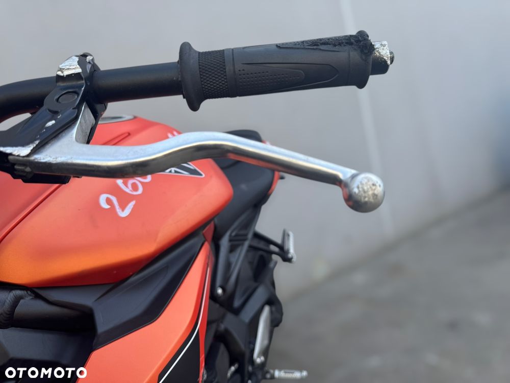 Triumph Street Triple - 18