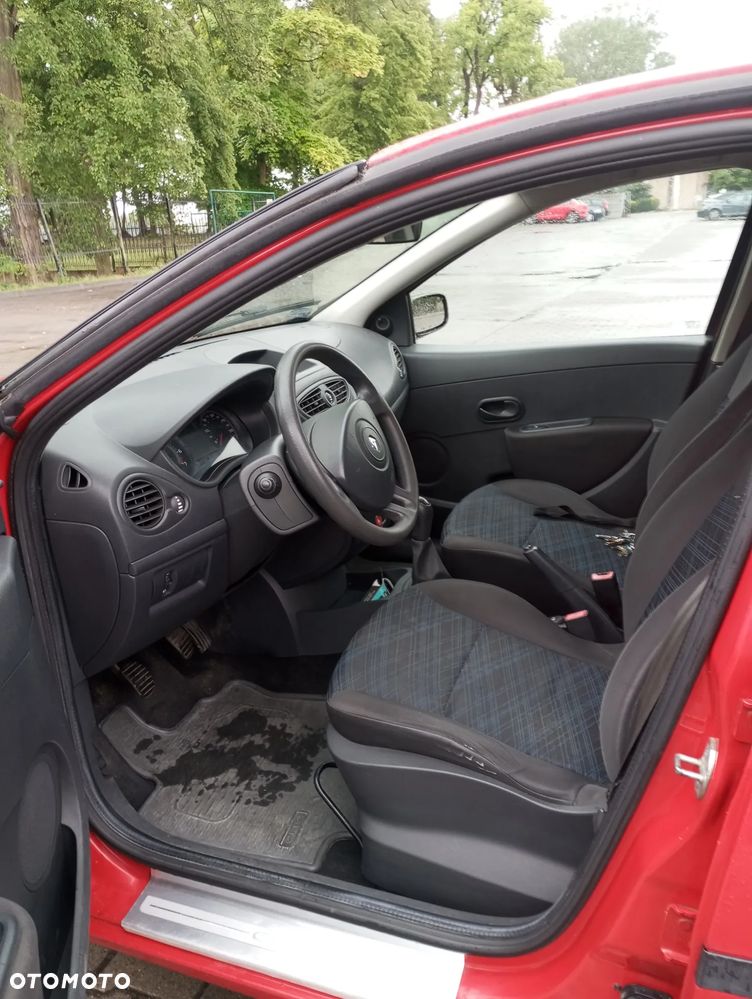 Renault Clio 1.2 16V Alize - 5
