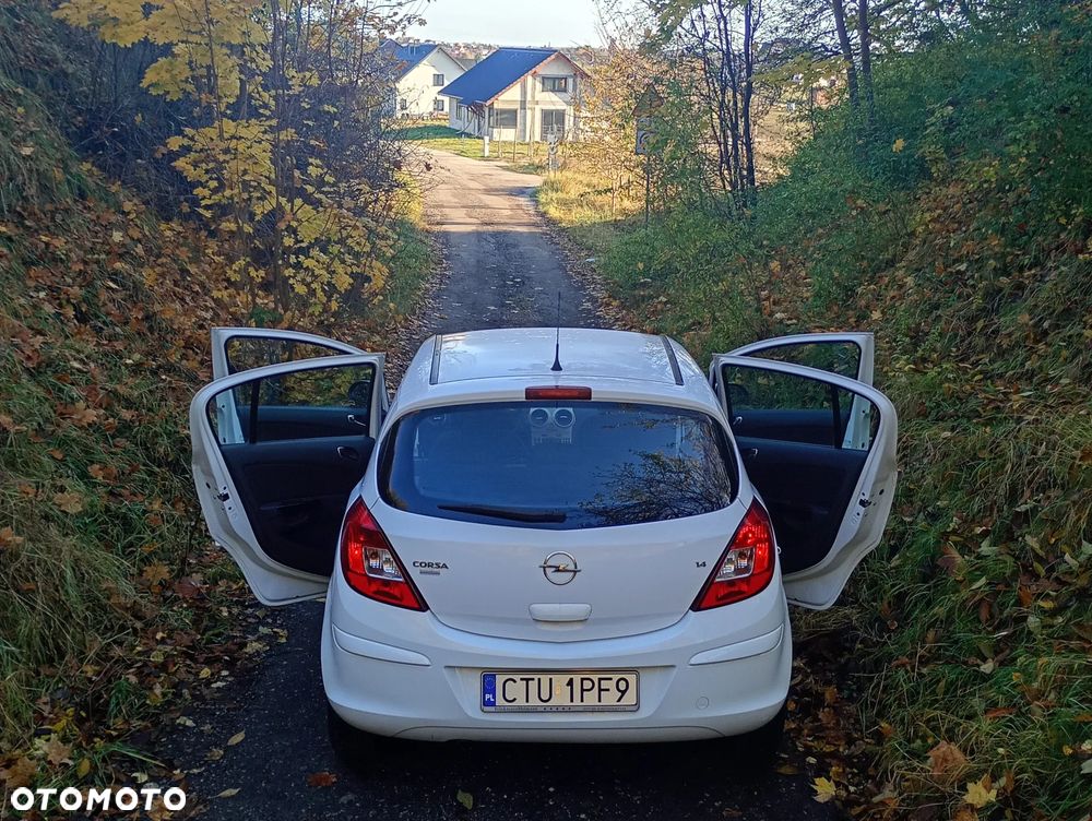 Opel Corsa 1.4 16V Cosmo - 6