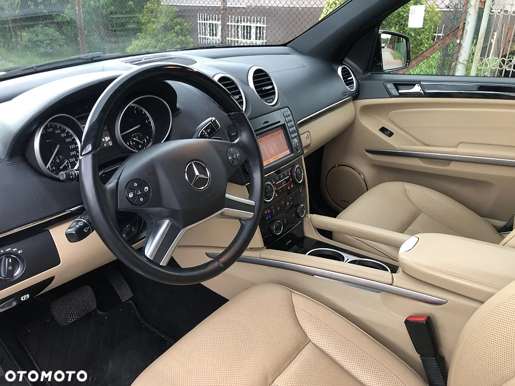 Mercedes-Benz GL 350 CDI BlueEff - 37