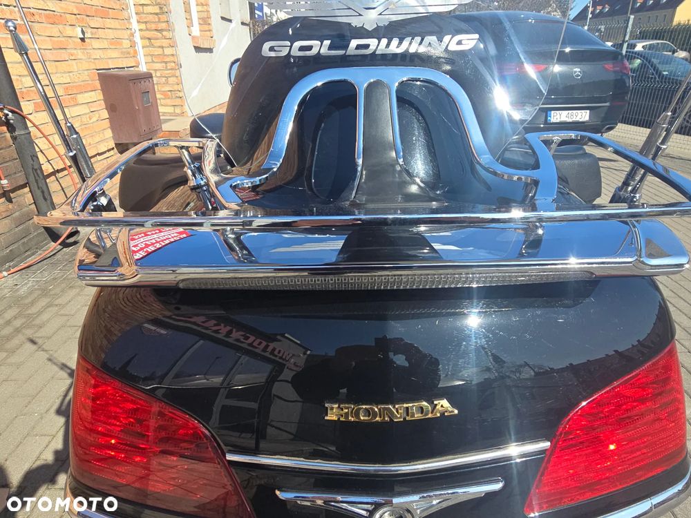 Honda GL - 16