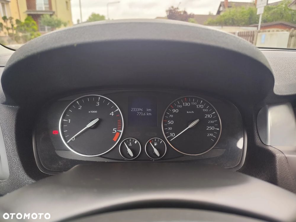 Renault Laguna dCi 150 FAP GT - 12