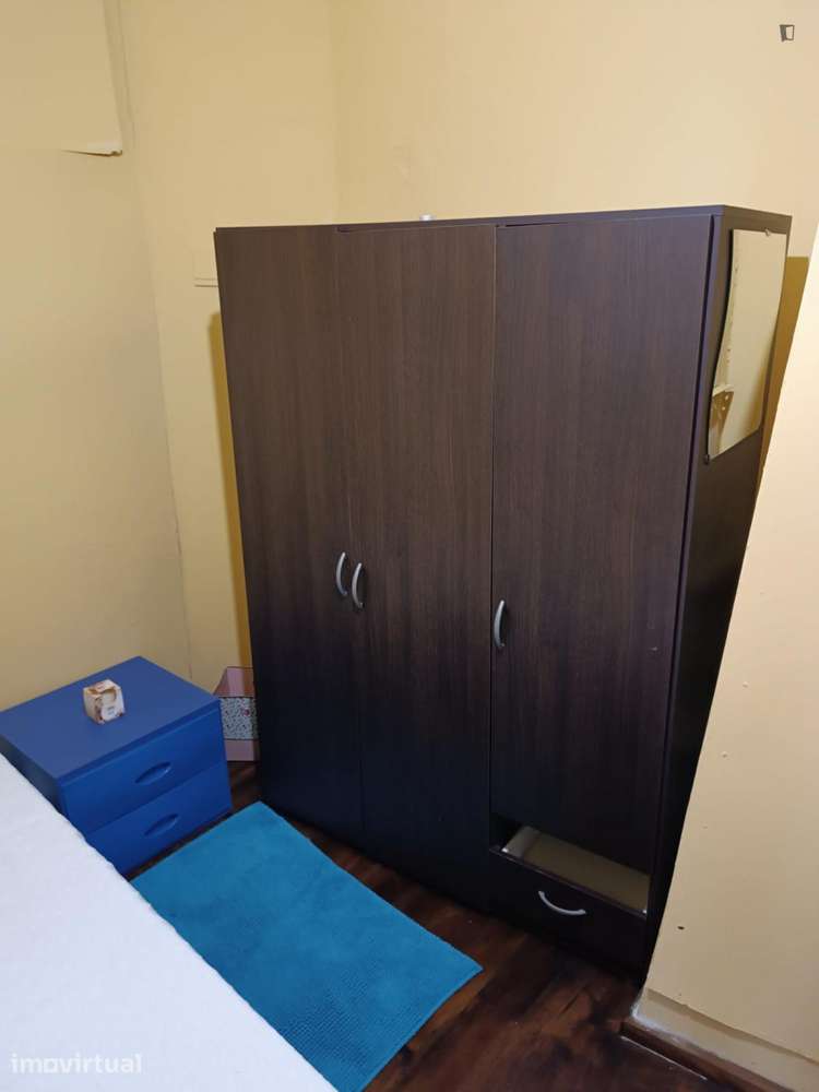 Quarto - localizado em Montarroio Coimbra - Grande imagem: 3/23
