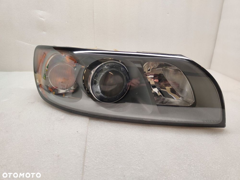 volvo s40 v50 xenon lampa prawy przód 30744682 - 1