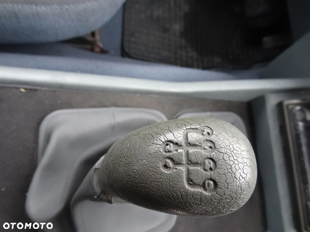 Land Rover Discovery - 12