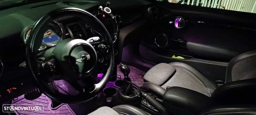 MINI 3 Portas Cooper D Aut. - 12