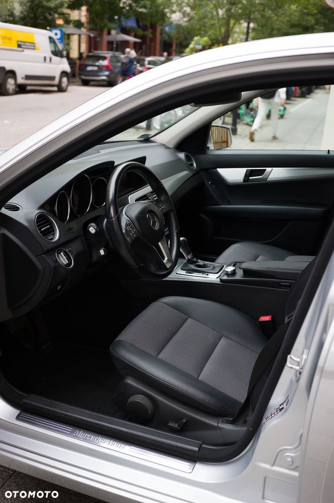 Mercedes-Benz Klasa C 180 7G-TRONIC - 10