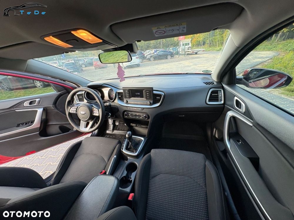 Kia Ceed 1.4 L Business Line Plus - 24