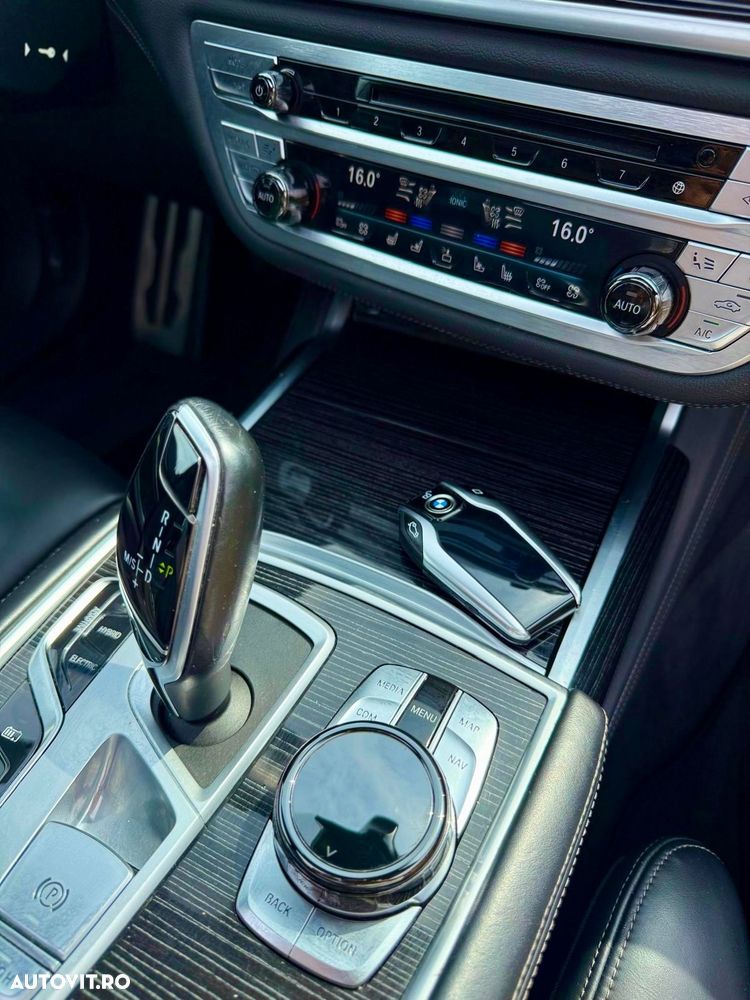 BMW Seria 7 - 11