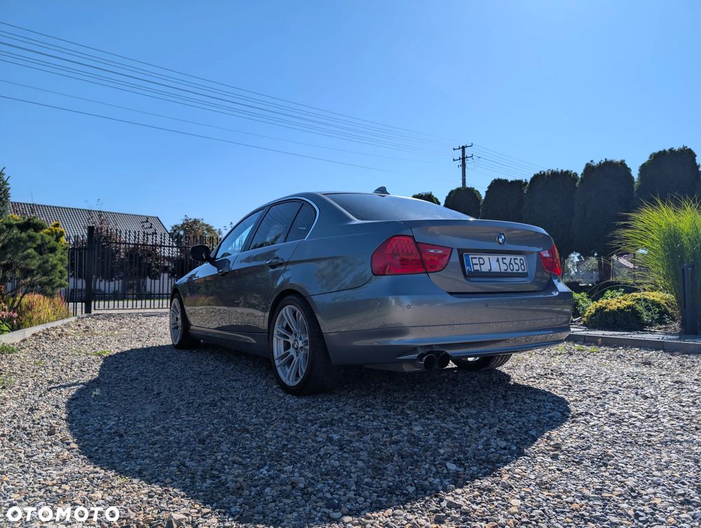 BMW Seria 3 325d - 3