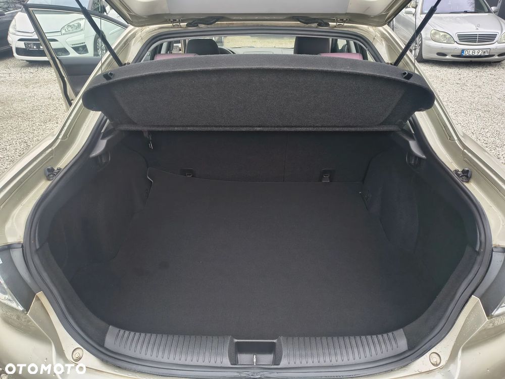 Mazda 6 Sport 1.8 Comfort - 36