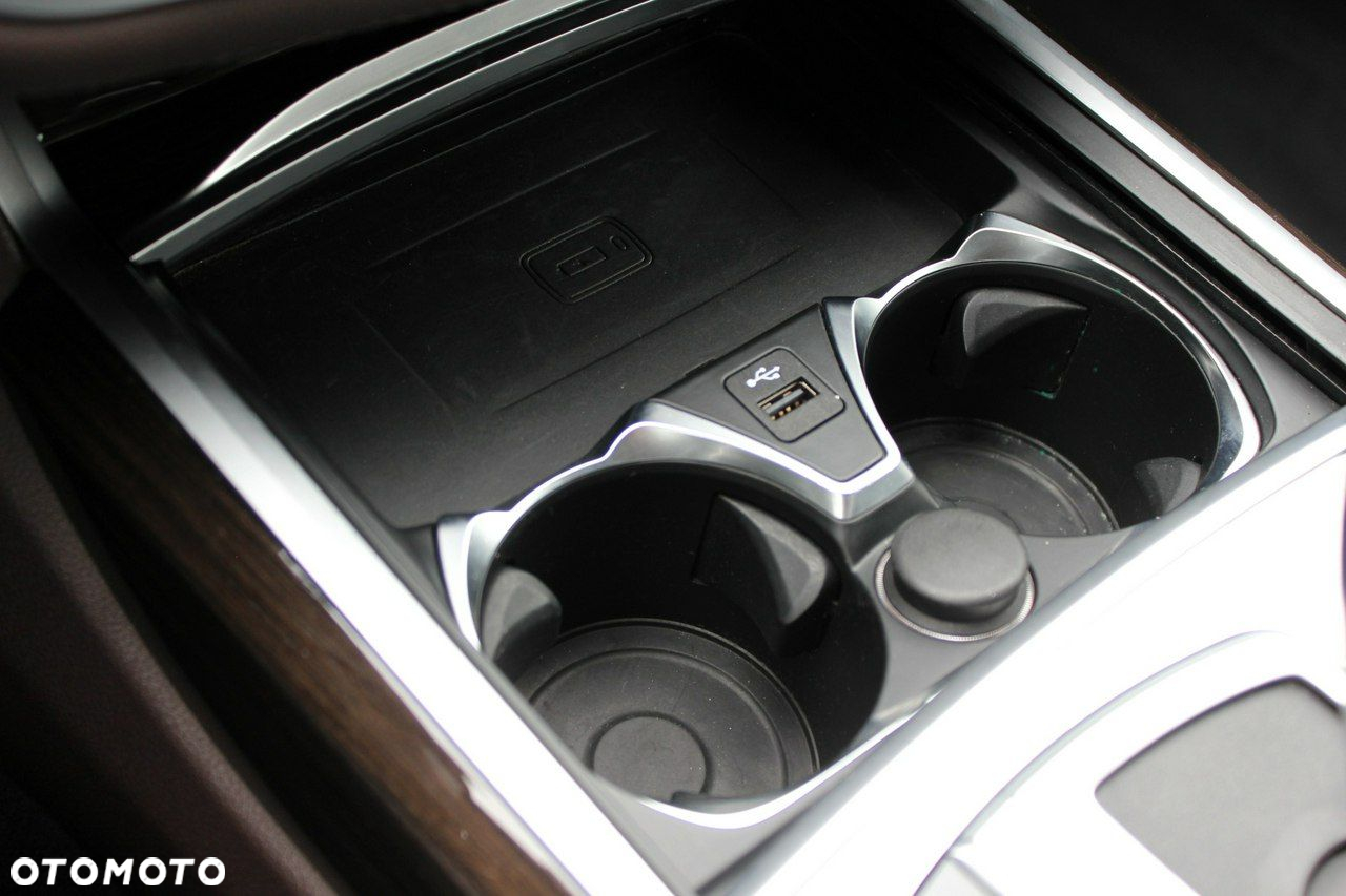 BMW Seria 7 - 26