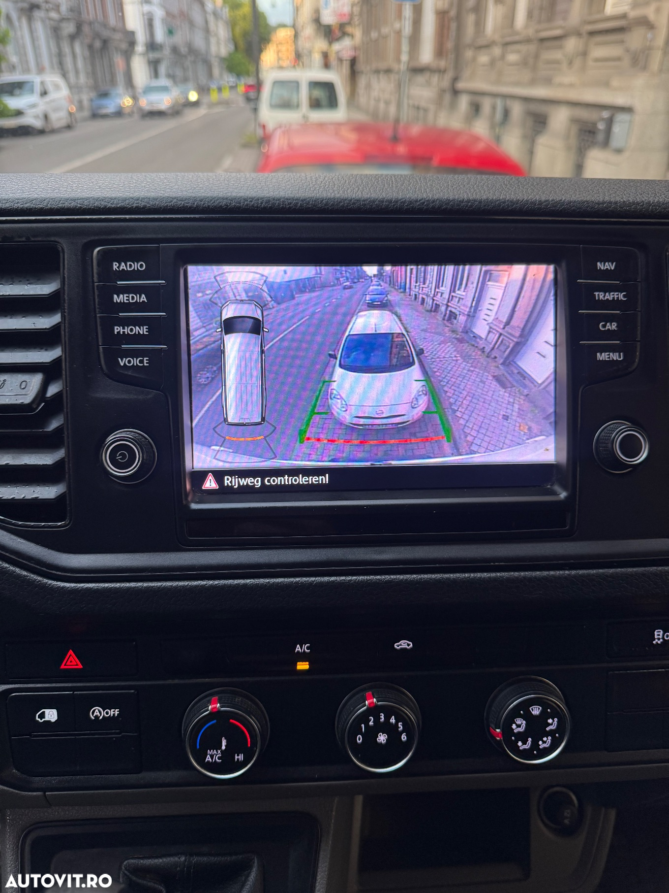 Volkswagen Crafter - 28
