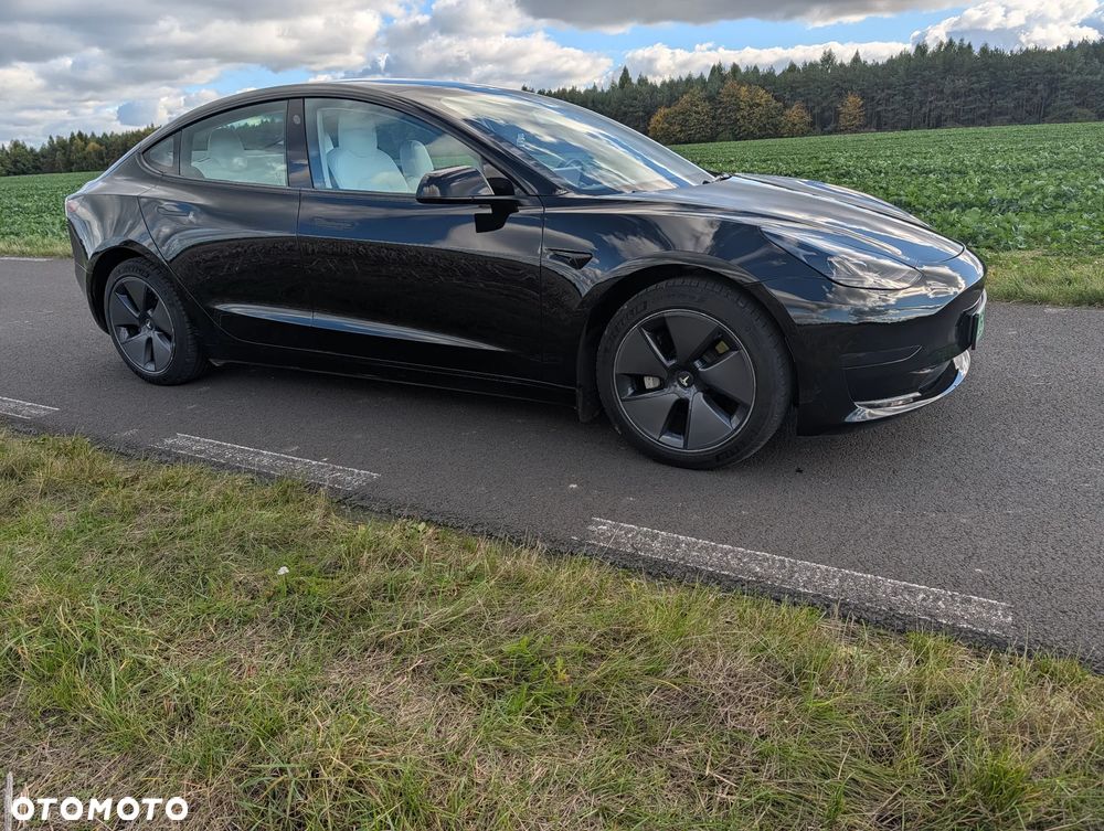 Tesla Model 3 - 2