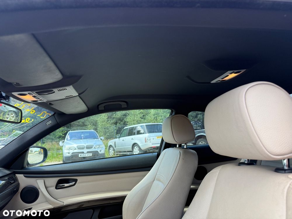 BMW Seria 3 320d Edition Exclusive - 13