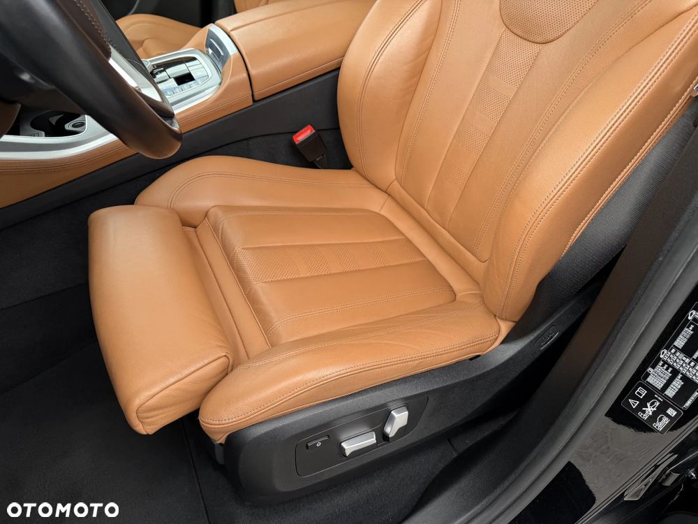 BMW X5 xDrive40i - 18