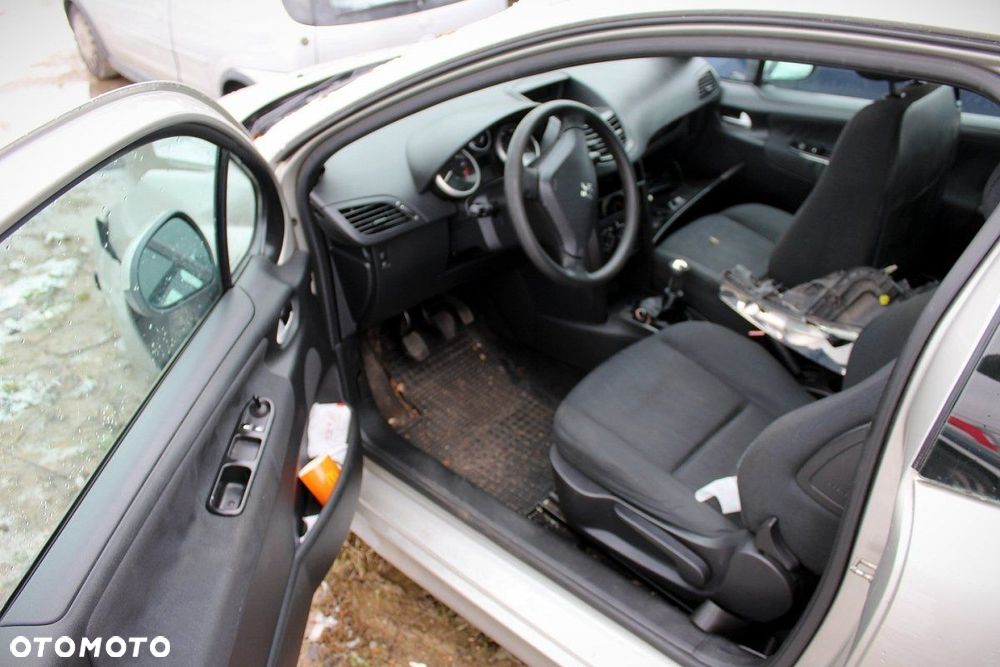 Peugeot 207 2006 1.4i KFU Hatchback 3-drzwi (MASKA, ZDERZAK, LAMPA, BŁOTNIK, DRZWI, SZYBA, FOTEL) - 7