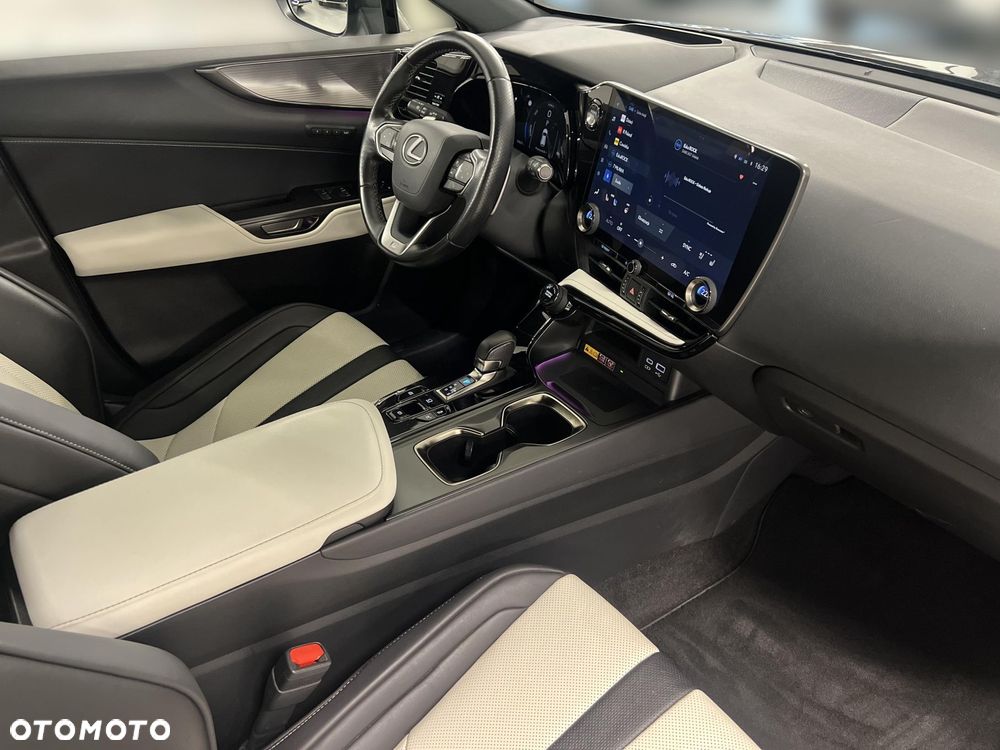 Lexus NX 350h F Sport AWD - 8