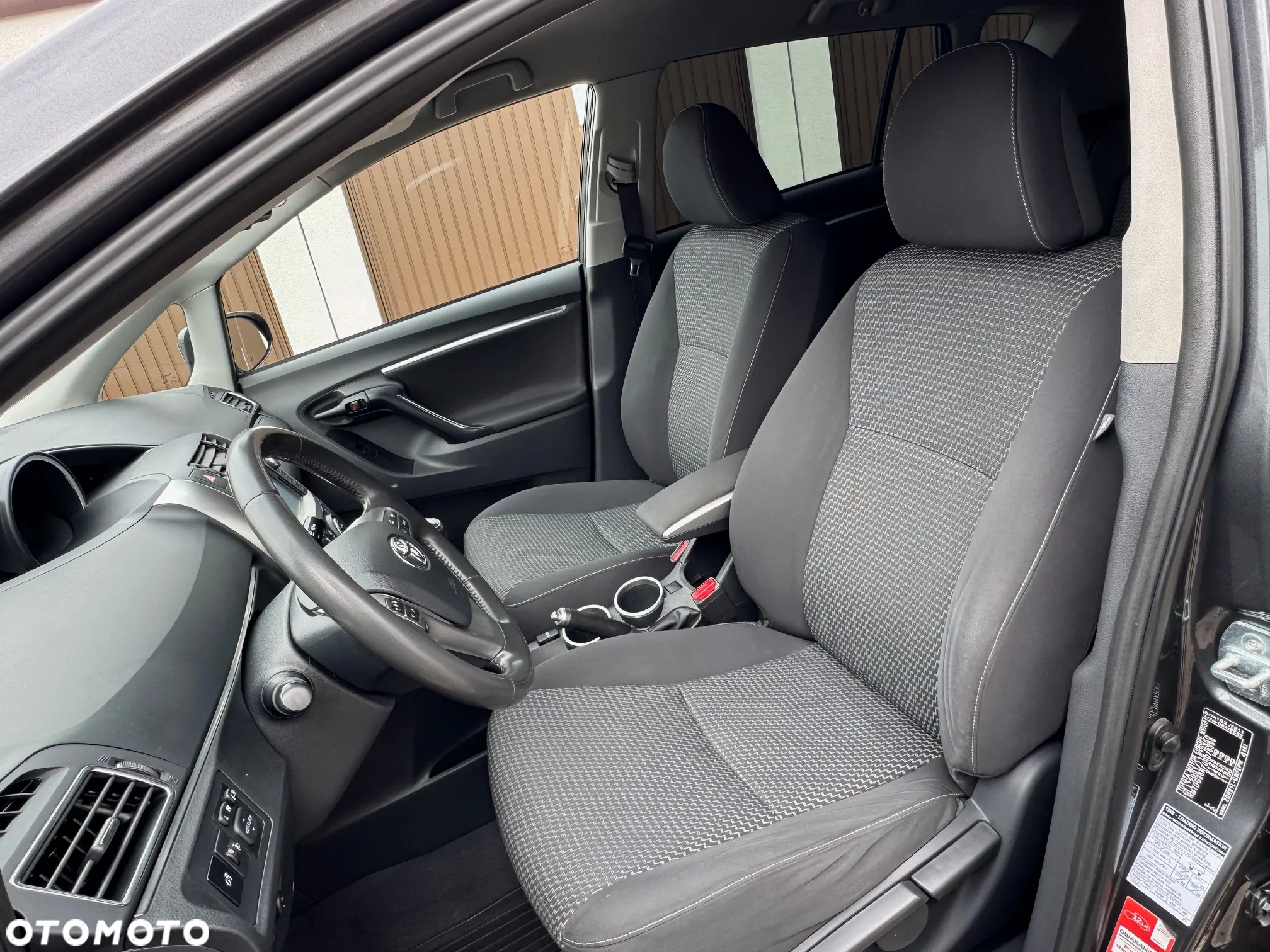 Toyota Verso 1.8 Premium 7os - 6