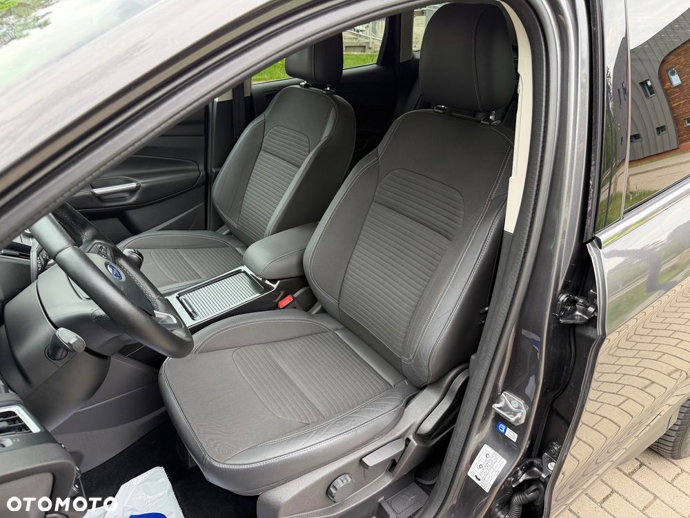 Ford Kuga 2.0 TDCi 2x4 Titanium - 15
