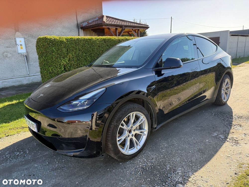 Tesla Model Y RWD - 10