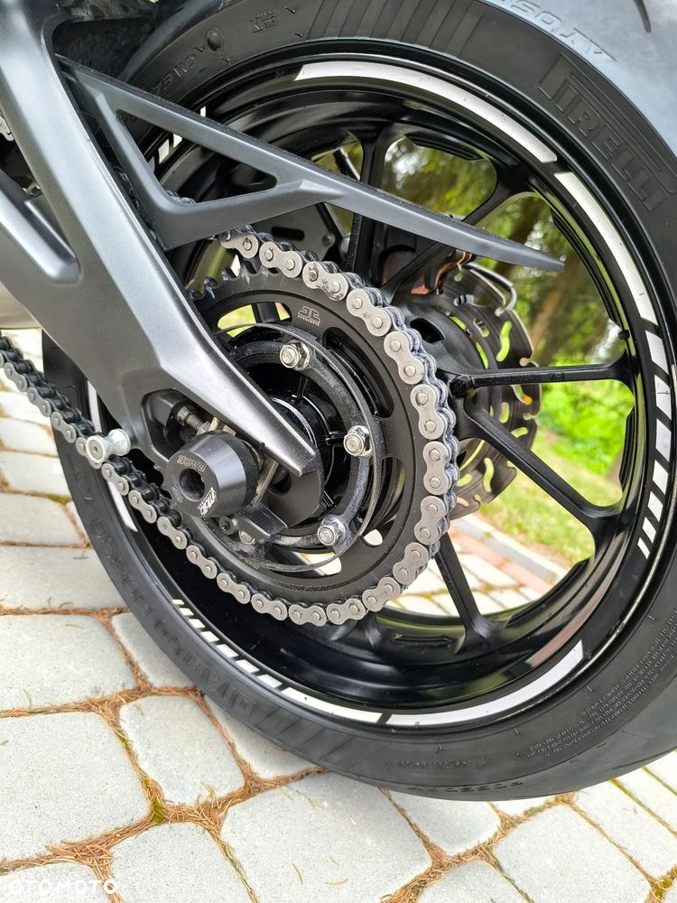 Yamaha MT - 18