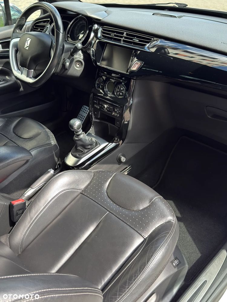 Citroën DS3 1.6 THP SportChic - 8