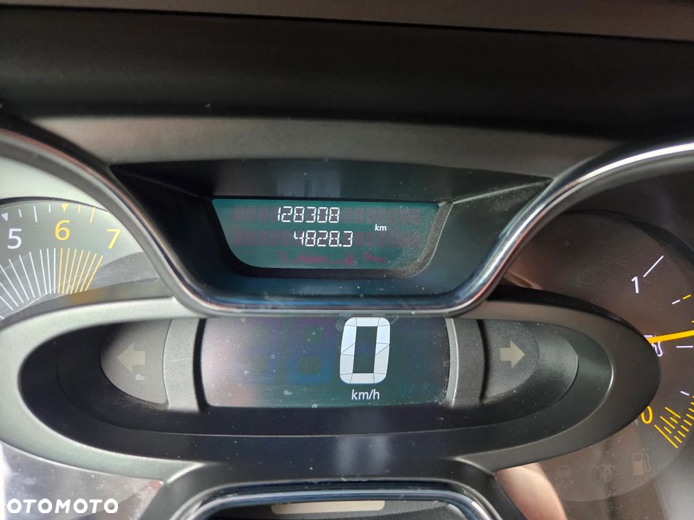 Renault Captur - 17