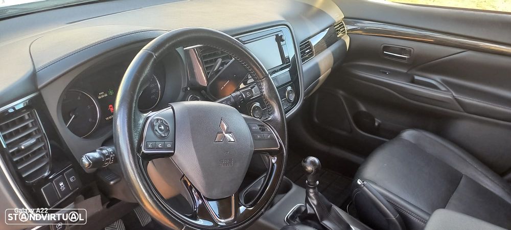 Mitsubishi Outlander 2.2 DI-D Intense - 9