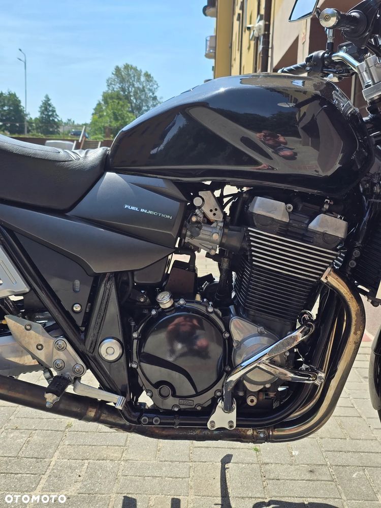 Suzuki GSX - 11