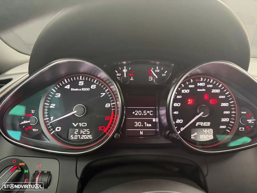 Audi R8 Spyder 5.2 FSi V10 quattro R tronic - 22