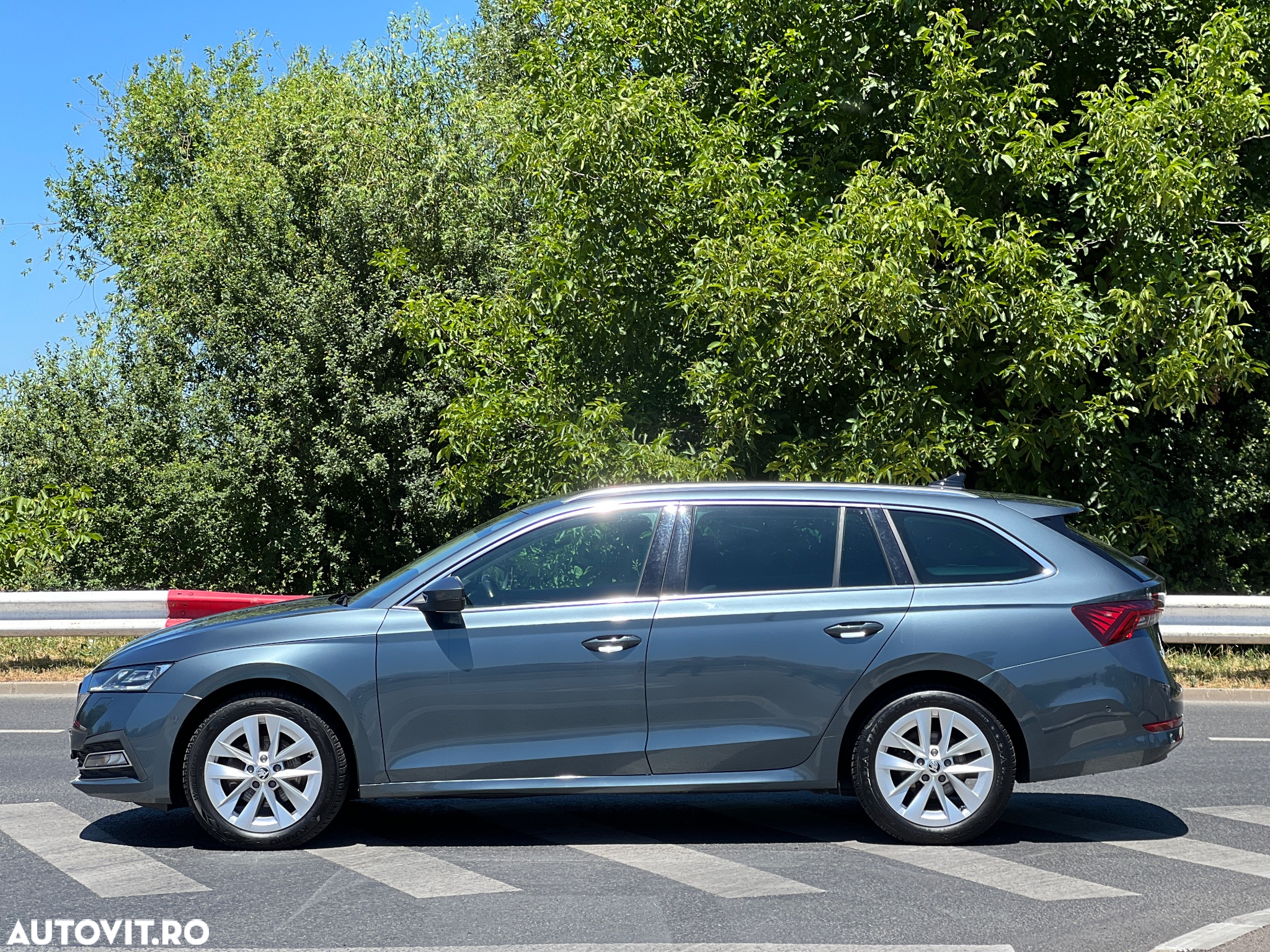 Skoda Octavia 2.0 TDI DSG Style - 5
