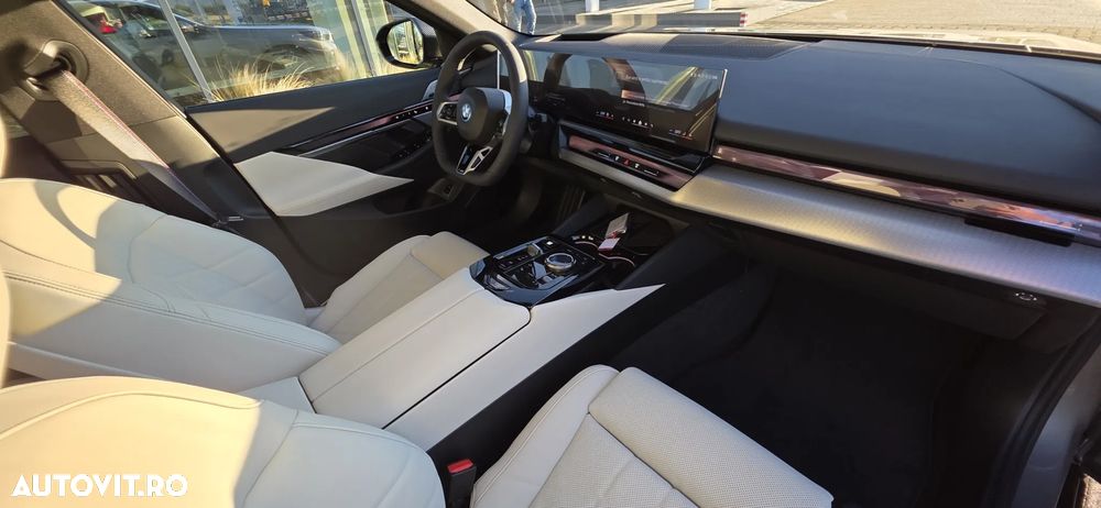 BMW Seria 5 550e xDrive AT PHEV - 10