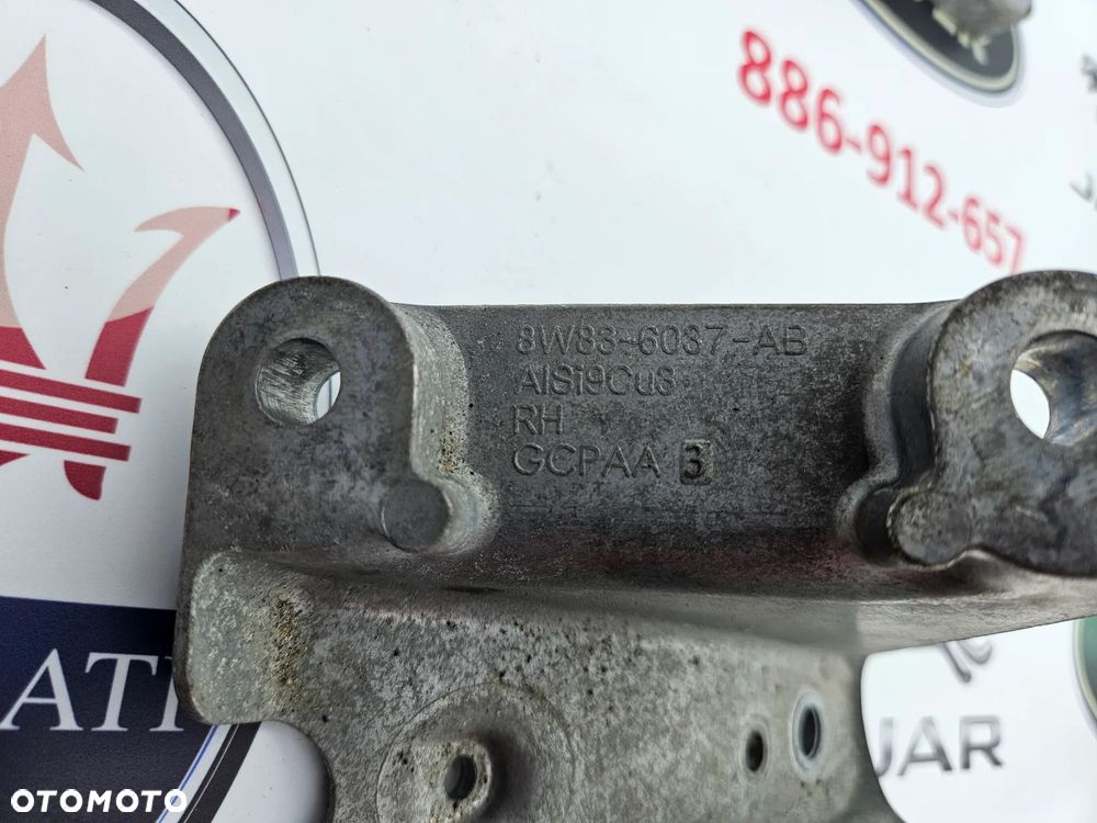 Jaguar XJ 351 3.0 SC 306PS 340 KM 5.0 508PN 385 KM 5.0 SC 510KM 508PS Łapa silnika prawa lewa Mocowanie silnika prawe lewe Stelaż Łapa 8W83-6037-AA 8W83-6037-AB 8W83-6061-AA - 5