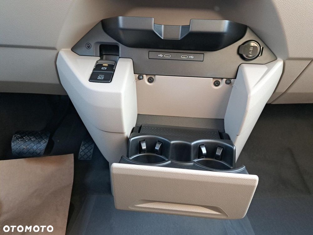 Volkswagen Multivan - 19