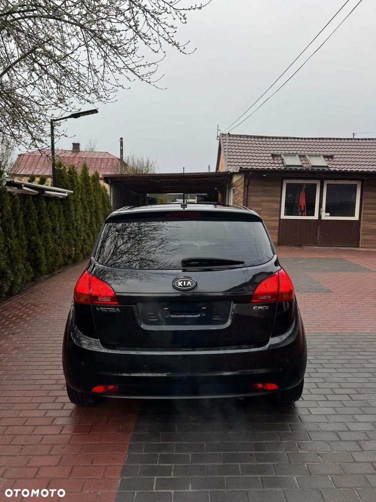Kia Venga - 8