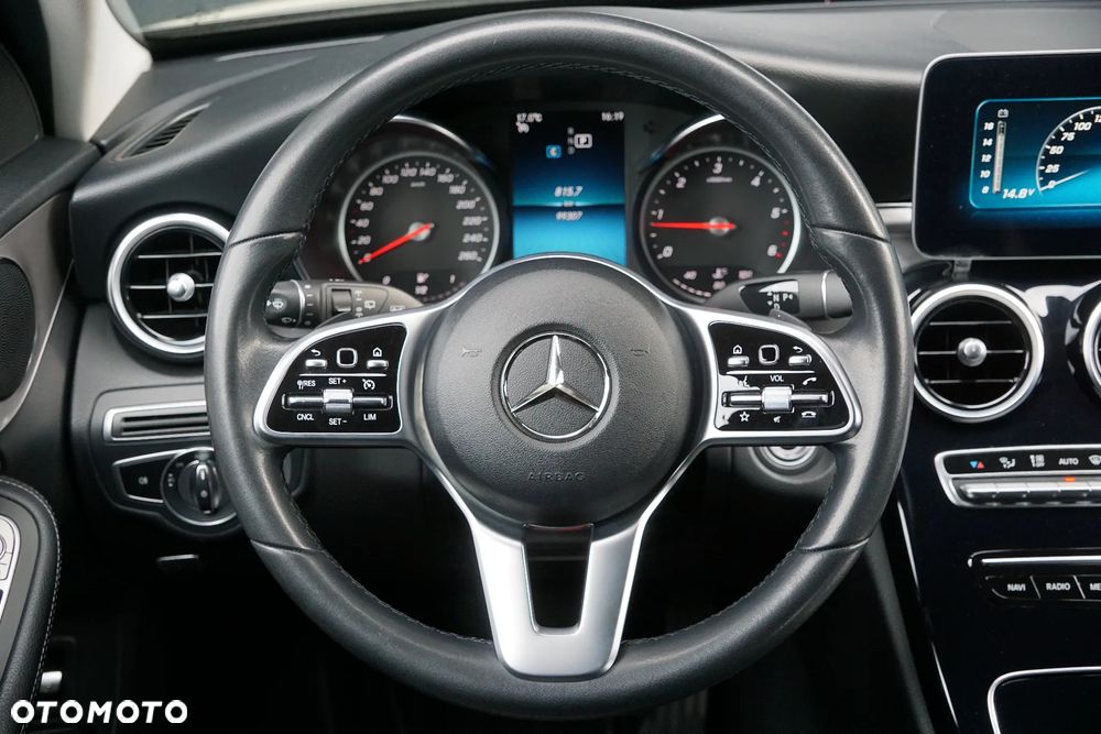 Mercedes-Benz Klasa C 200 d 9G-TRONIC - 38
