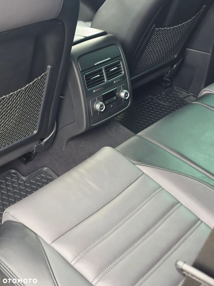 Volkswagen Touareg 3.0 V6 TDI BMT Perfectline R-Style - 10