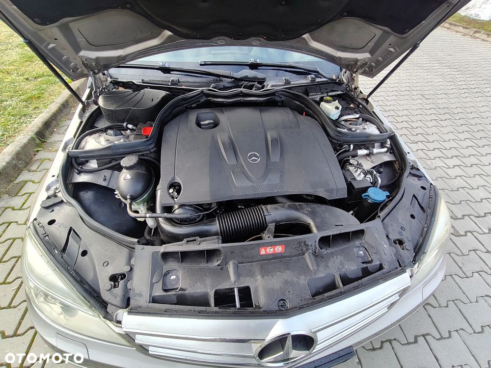 Mercedes-Benz Klasa C 220 CDI DPF Automatik Avantgarde - 14