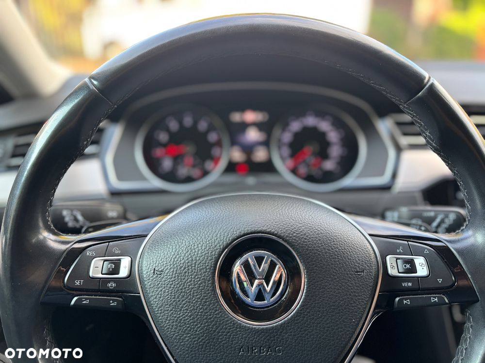 Volkswagen Passat Variant 1.5 TSI EVO Highline DSG - 17
