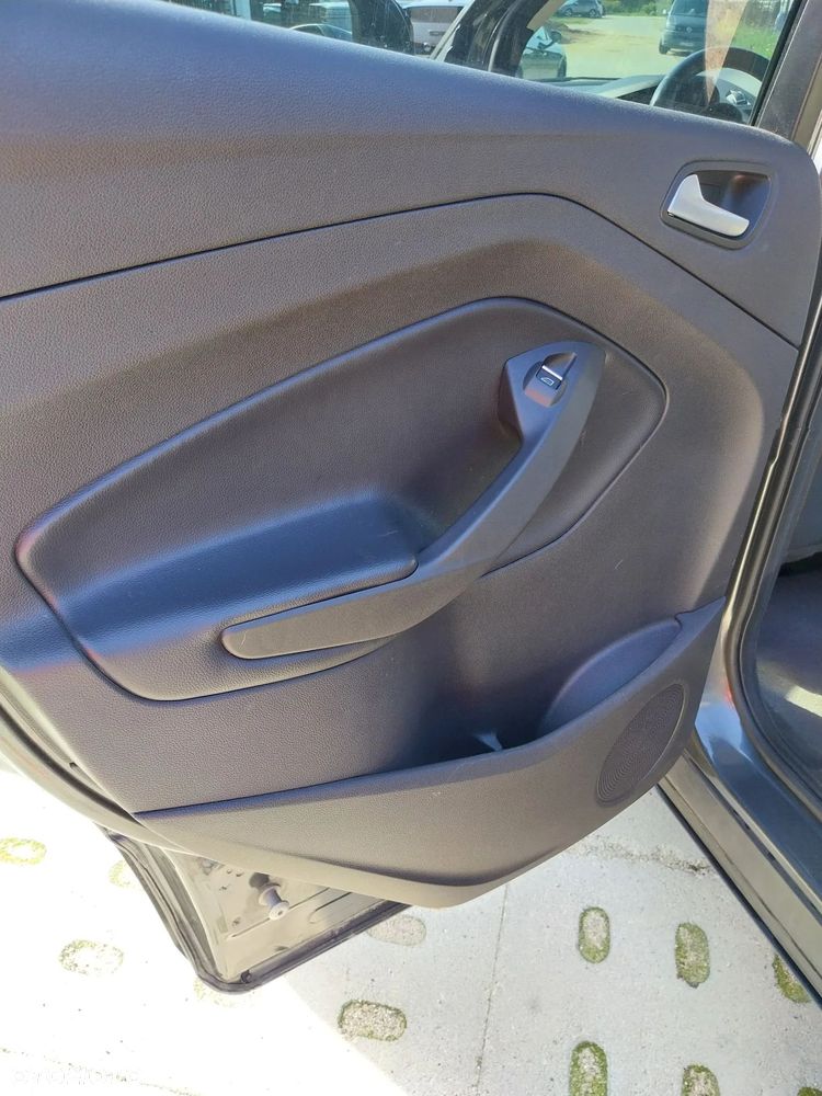 Ford Escape - 8