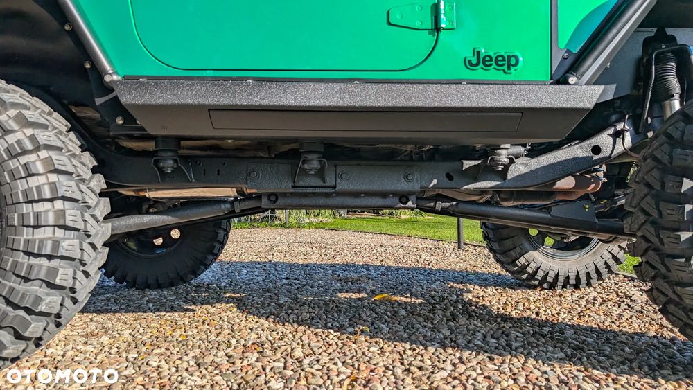 Jeep Wrangler - 41