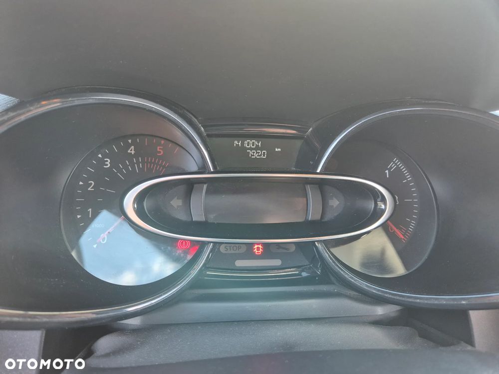 Renault Clio - 10