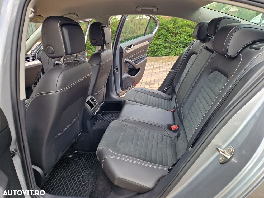 Volkswagen Passat - 22