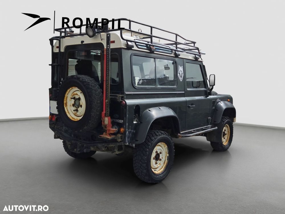 Land Rover Defender - 7