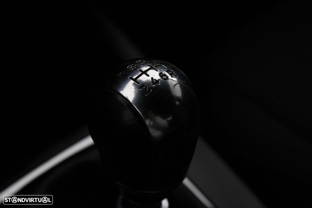 Ford Focus 1.0 EcoBoost MHEV ST-Line - 22