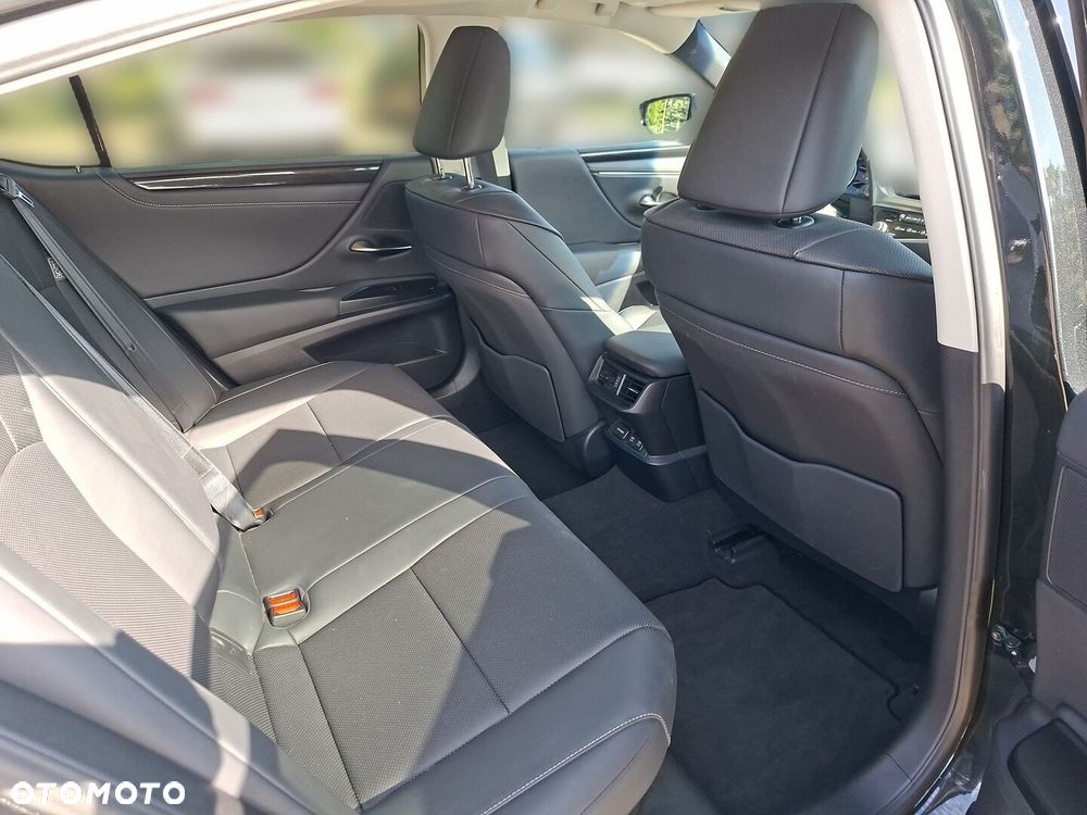 Lexus ES - 21
