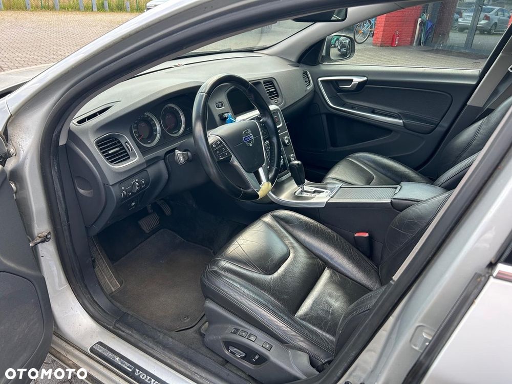 Volvo S60 D5 AWD Geartronic Summum - 10